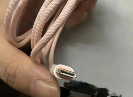 宜州苹果15维修店分享iPhone15USB-C数据线长啥样